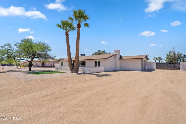 16436 N 40TH Place, Phoenix, AZ 85032