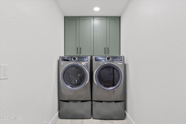 16436 N 40TH Place, Phoenix, AZ 85032