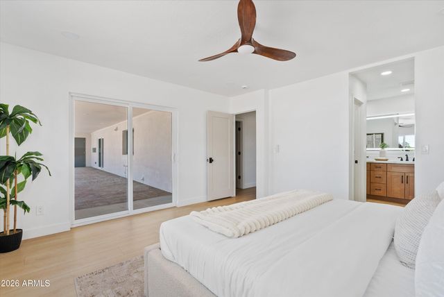 16436 N 40TH Place, Phoenix, AZ 85032