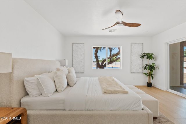 16436 N 40TH Place, Phoenix, AZ 85032