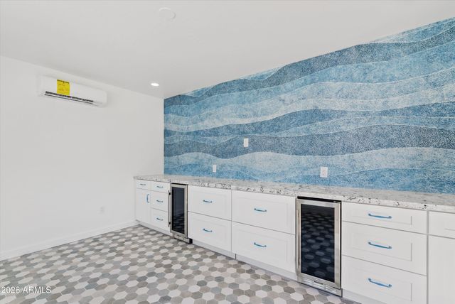 16436 N 40TH Place, Phoenix, AZ 85032