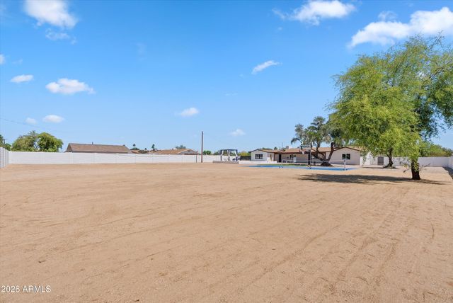 16436 N 40TH Place, Phoenix, AZ 85032