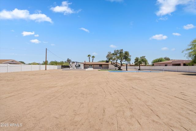 16436 N 40TH Place, Phoenix, AZ 85032