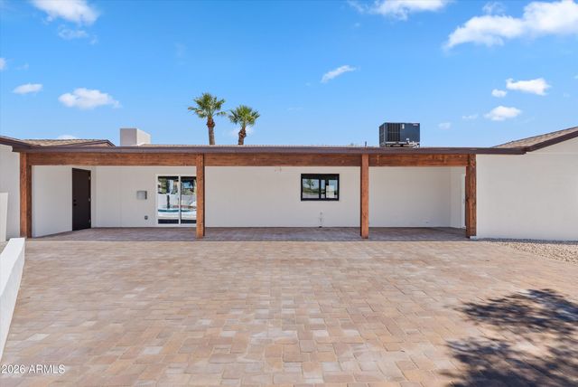 16436 N 40TH Place, Phoenix, AZ 85032