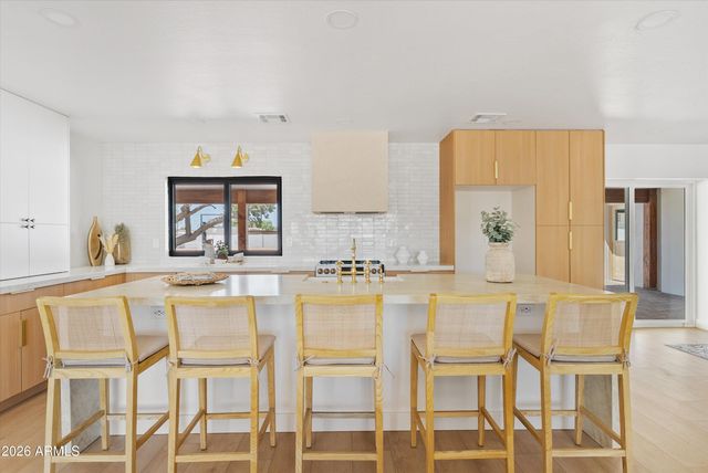 16436 N 40TH Place, Phoenix, AZ 85032