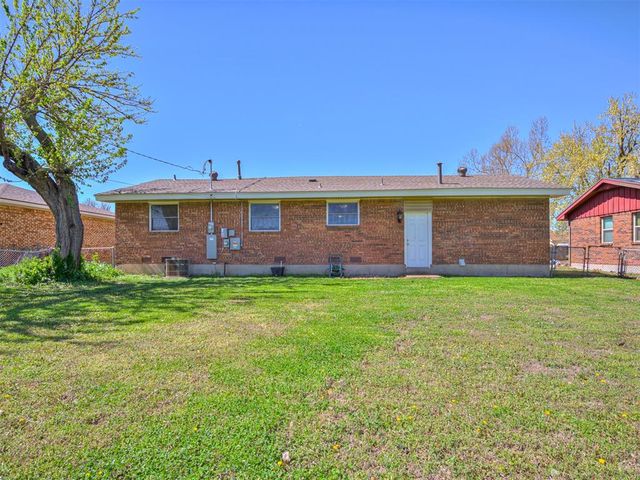 2104 Clary Drive, Midwest City, OK 73110