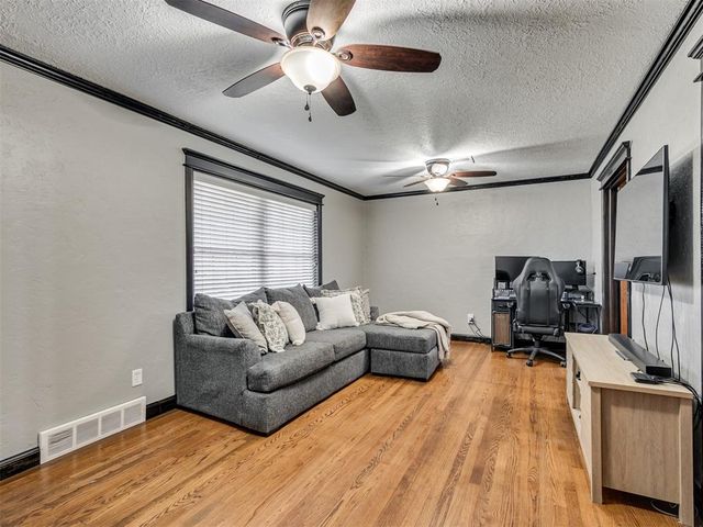 2104 Clary Drive, Midwest City, OK 73110