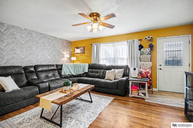 7330 Ira Court, La Vista, NE 68128