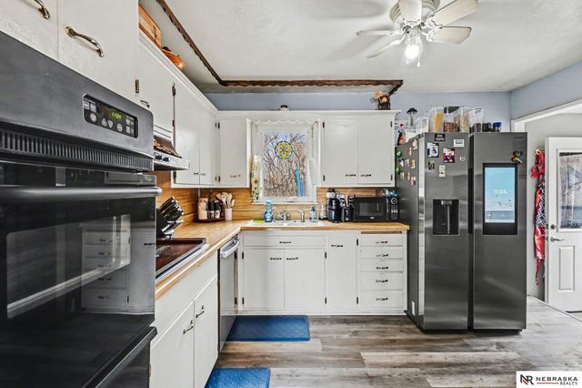 7330 Ira Court, La Vista, NE 68128