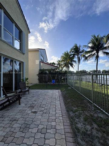 4924 SW 151st Ave, Davie, FL 33331