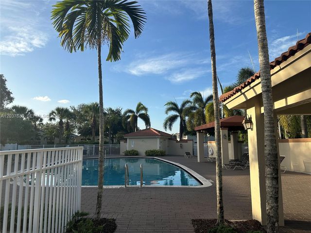 4924 SW 151st Ave, Davie, FL 33331