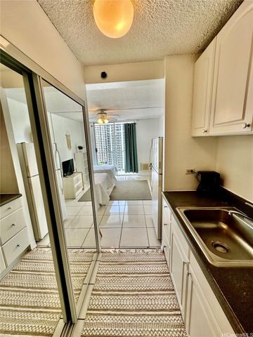 1920 Ala Moana Boulevard 1606, Honolulu, HI 96815