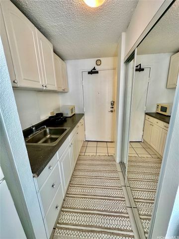 1920 Ala Moana Boulevard 1606, Honolulu, HI 96815