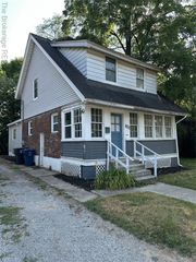 821 N Chevrolet Avenue, Flint, MI 48504