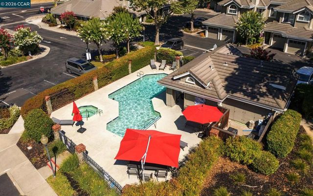 57 57 Danville Oak Pl, Danville, CA 94526