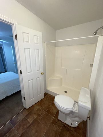 1023 E Saunders Rd, Dothan, AL 36301