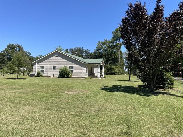 1023 E Saunders Rd, Dothan, AL 36301