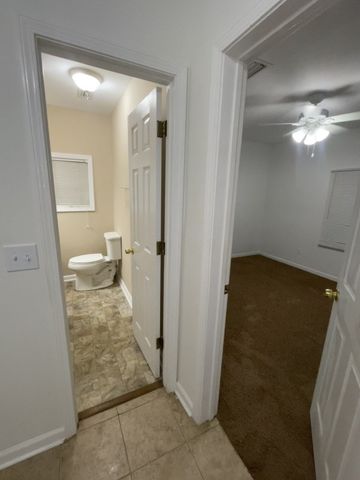 1023 E Saunders Rd, Dothan, AL 36301