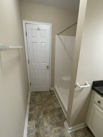 1023 E Saunders Rd, Dothan, AL 36301