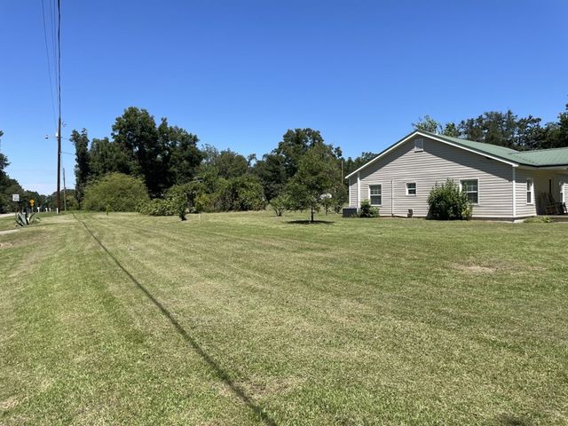 1023 E Saunders Rd, Dothan, AL 36301