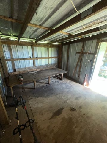 1023 E Saunders Rd, Dothan, AL 36301