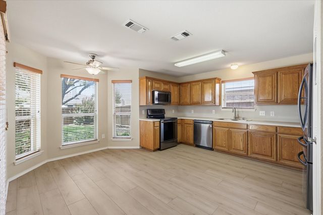 213 Mckamy Boulevard, Denton, TX 76207