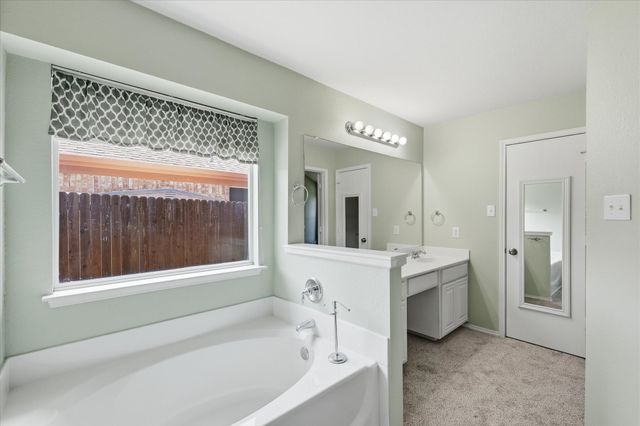 213 Mckamy Boulevard, Denton, TX 76207