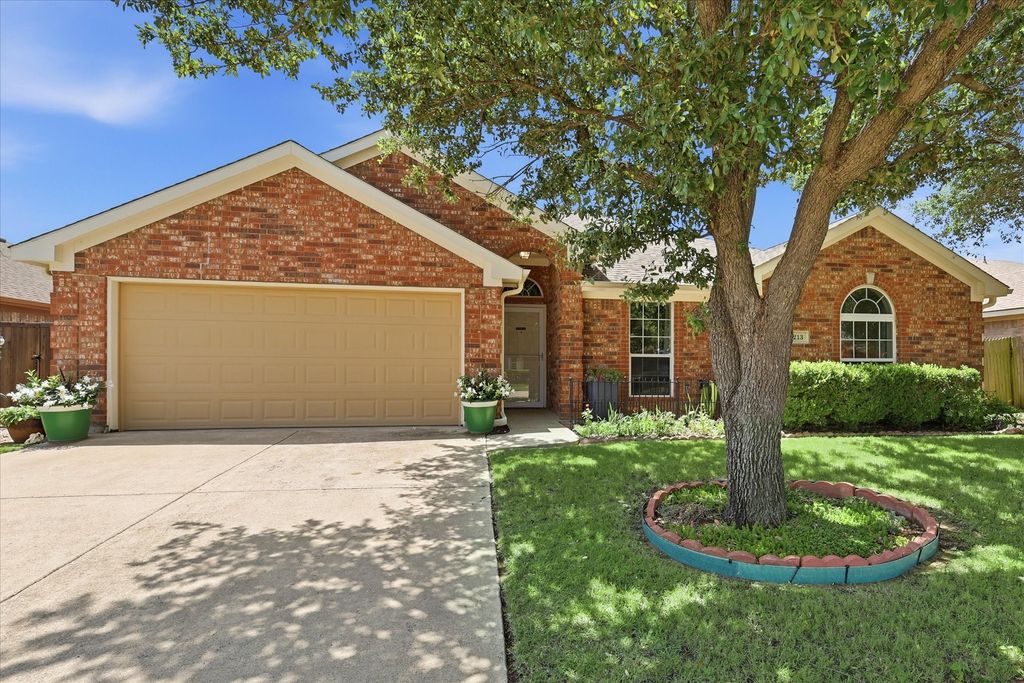 213 Mckamy Boulevard, Denton, TX 76207