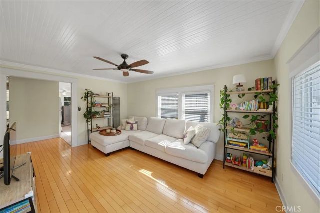 318 8th Street, Huntington Beach, CA 92648