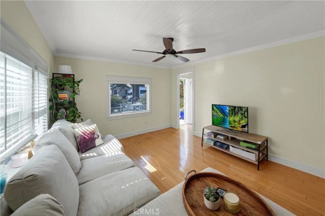 318 8th Street, Huntington Beach, CA 92648