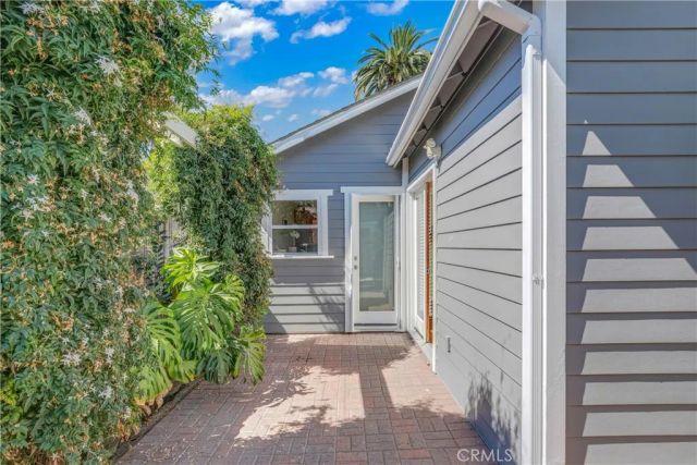 318 8th Street, Huntington Beach, CA 92648