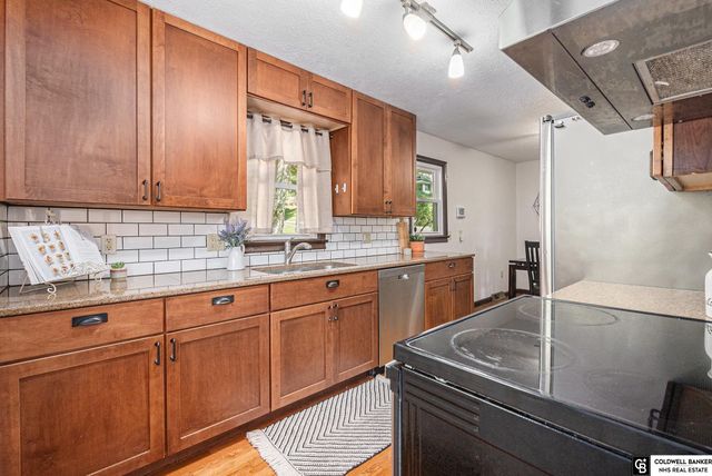 803 Ave F, Plattsmouth, NE 68048