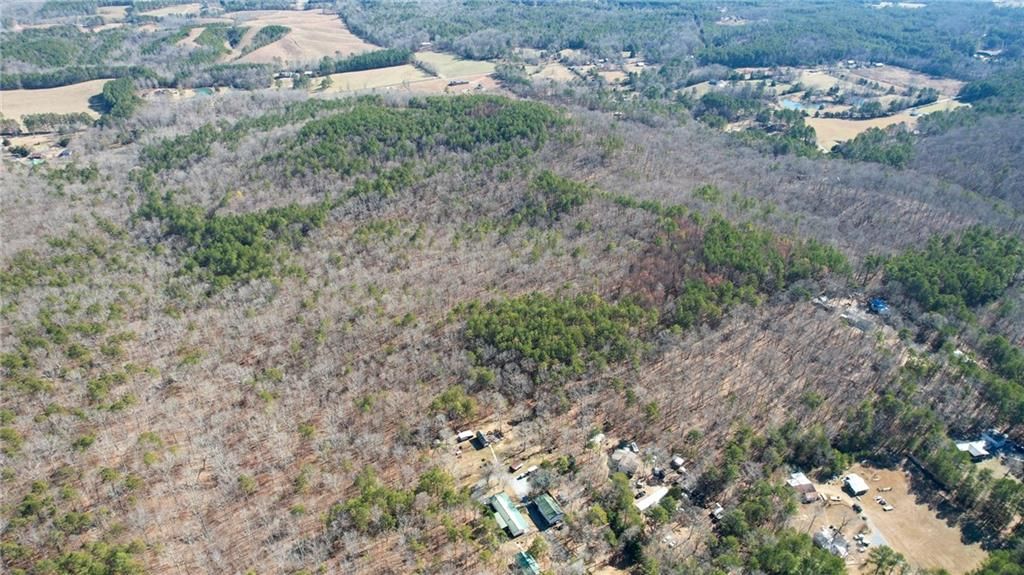 Image 11 of property listing at 0001 Bozeman Road NW, White, GA 30184