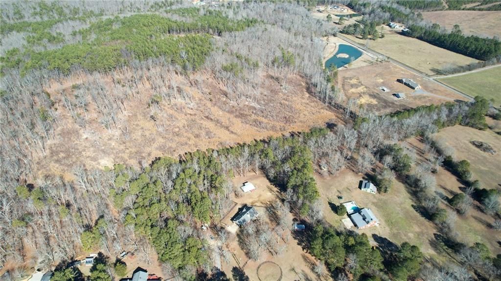 Image 3 of property listing at 0001 Bozeman Road NW, White, GA 30184