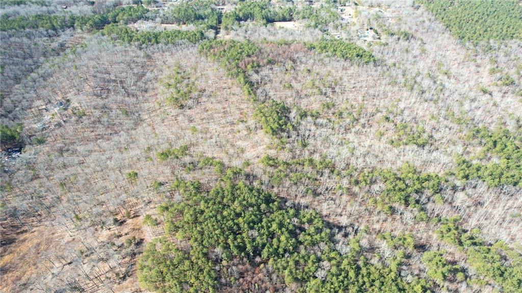 Image 6 of property listing at 0001 Bozeman Road NW, White, GA 30184