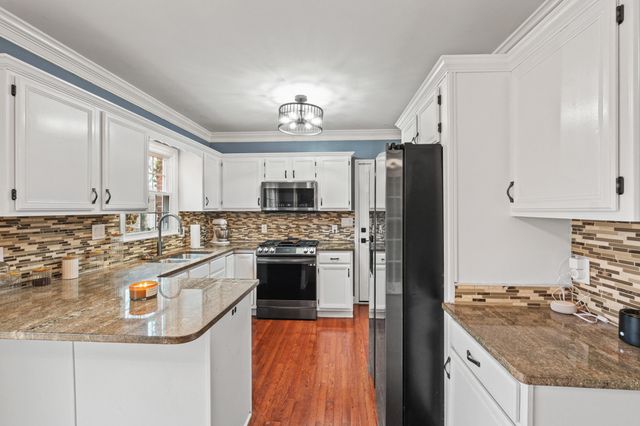 3508 Hillvale Road, Louisville, KY 40241