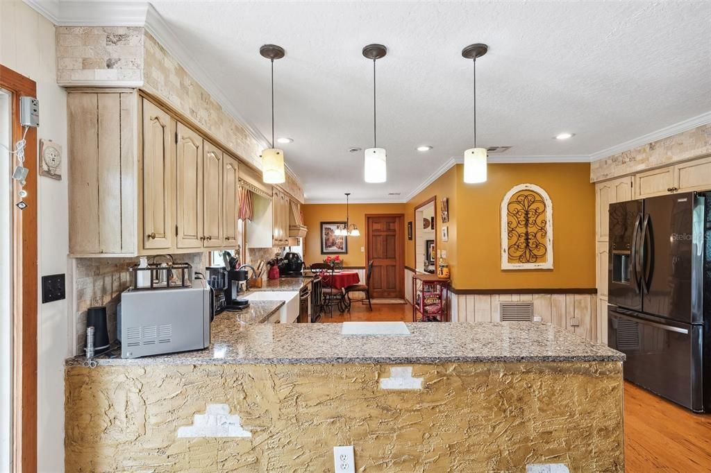 Image 11 of property listing at 20480 LAKE LINDSEY ROAD, Brooksville, FL 34601