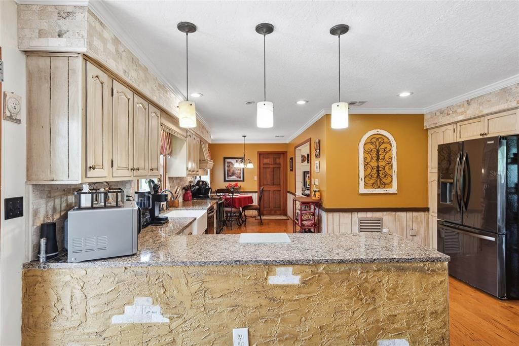 Image 12 of property listing at 20480 LAKE LINDSEY ROAD, Brooksville, FL 34601