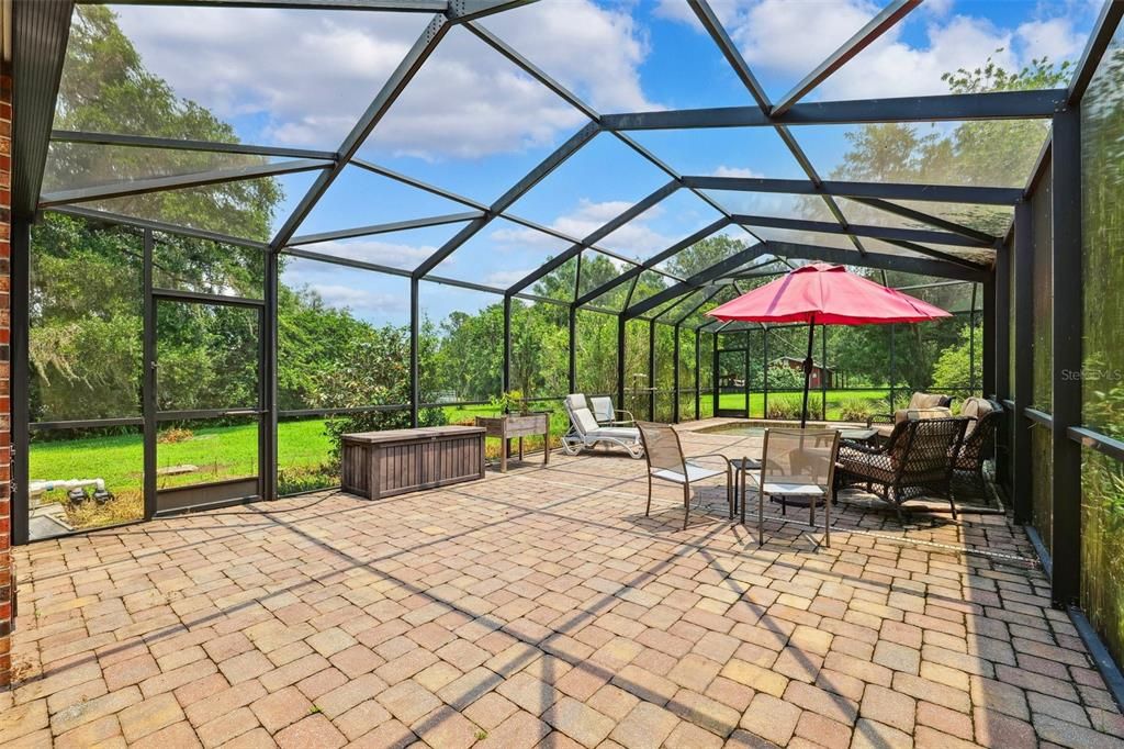 Image 31 of property listing at 20480 LAKE LINDSEY ROAD, Brooksville, FL 34601