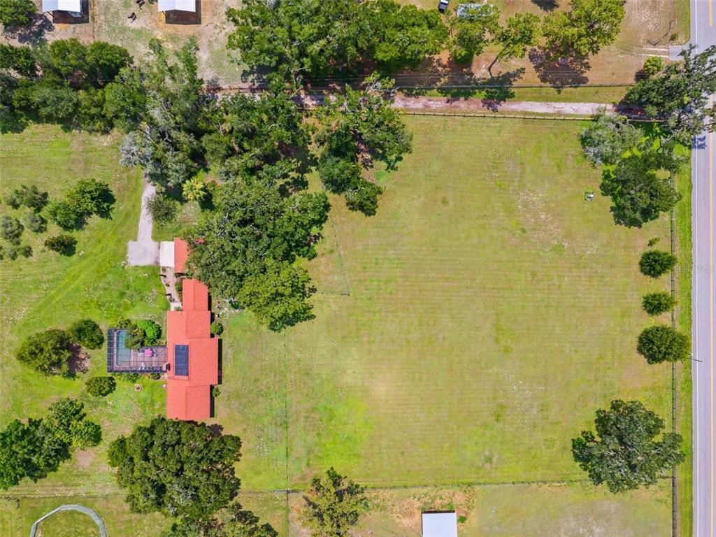Image 42 of property listing at 20480 LAKE LINDSEY ROAD, Brooksville, FL 34601