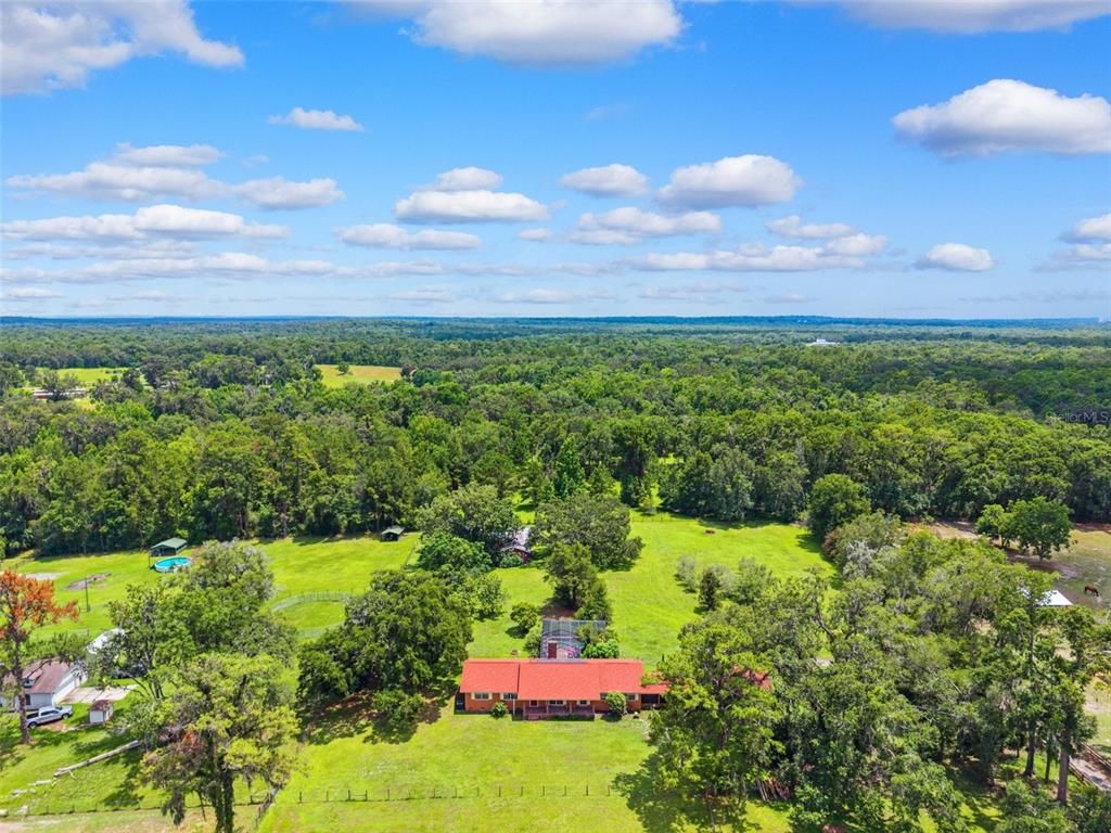 Image 48 of property listing at 20480 LAKE LINDSEY ROAD, Brooksville, FL 34601