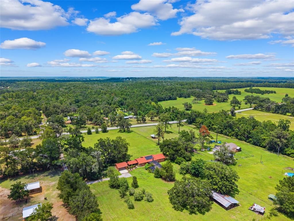 Image 51 of property listing at 20480 LAKE LINDSEY ROAD, Brooksville, FL 34601