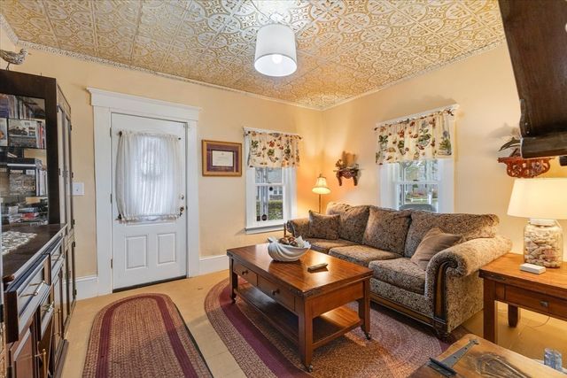 59 Sea St, Dennis, MA 02639