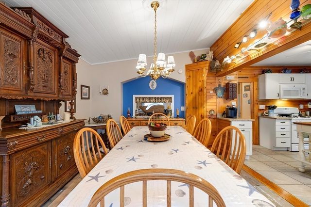 59 Sea St, Dennis, MA 02639