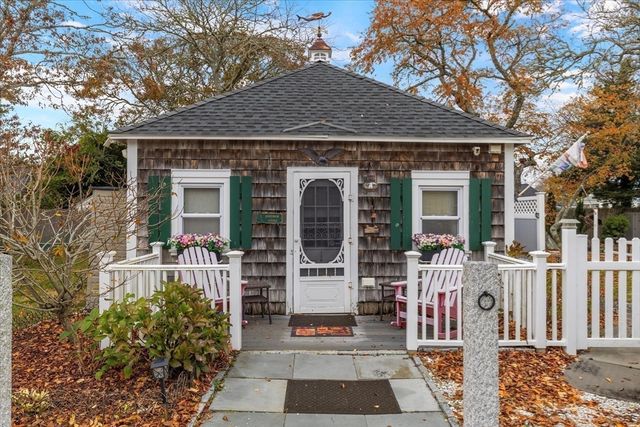 59 Sea St, Dennis, MA 02639