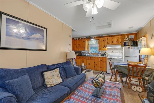 59 Sea St, Dennis, MA 02639