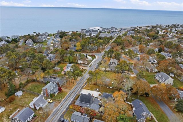 59 Sea St, Dennis, MA 02639