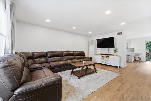 3626 Lemona C, San Diego, CA 92105