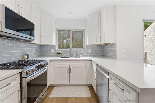 3626 Lemona C, San Diego, CA 92105