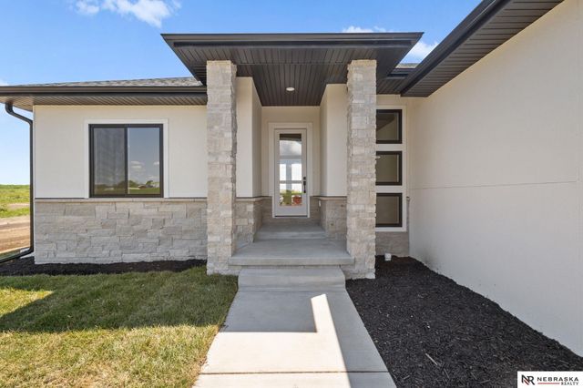 8939 Dragonfly Lane, Lincoln, NE 68526